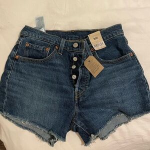Levi’s 501 shorts size 26